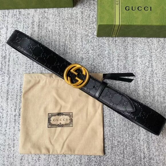 Gucci Accessories - GUCCI black patent leather/matte thin belt chain